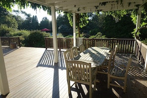 Shaded Outdoor Dining