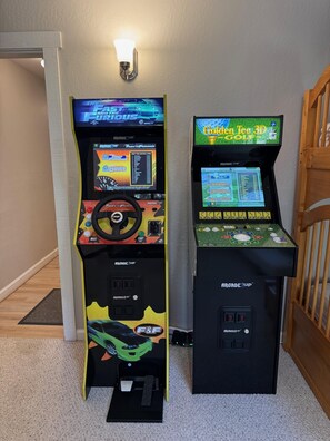 Enjoy Racing & Golf Arcades For All Ages