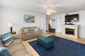 Scrimshaw II: Shyers Luck | Living Area