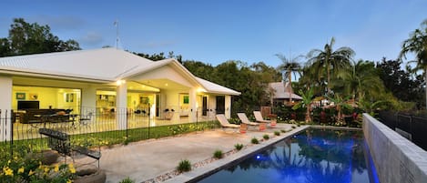 Port Douglas holiday house with views to  golf course
Close to Four Mile Beach