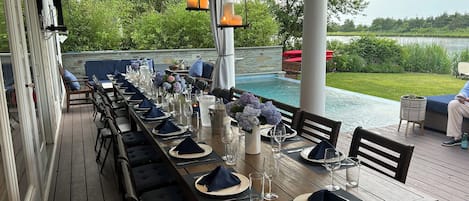 Outdoor dining