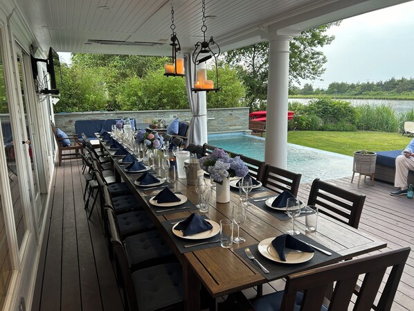 Outdoor dining