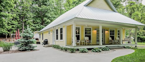 Curb appeal on quiet street