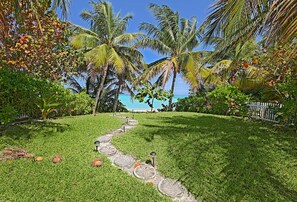 Lazy Path to Private Beach
