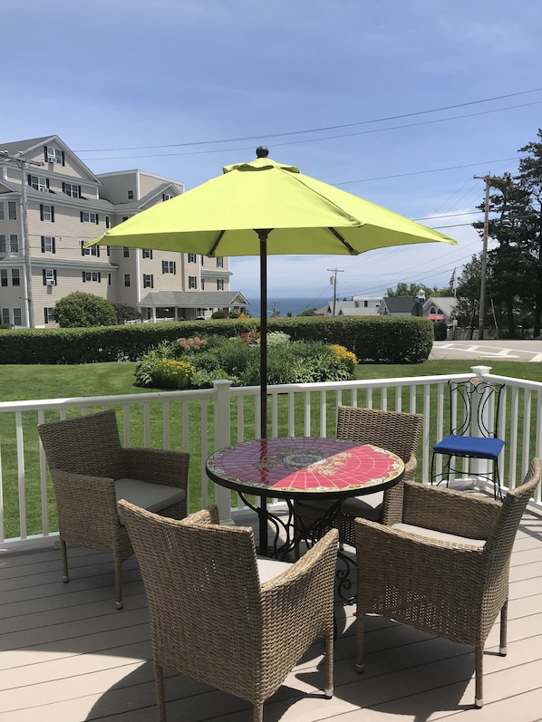 Great Deck for Breakfast and Dining!