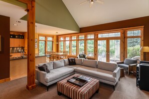 Wall-to-wall windows