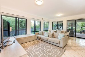 Enjoy a secondary living area to enjoy your favourite shows when the main living room is busy. 