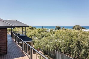 Enjoy the tranquil location with outstanding Indian Ocean views and close proximity to the boat ramp.