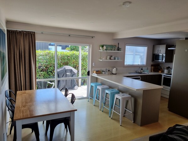 Kitchen & Dining area