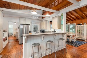 Vaulted Ceilings. Kitchen beautifully remodeled in 2020. 