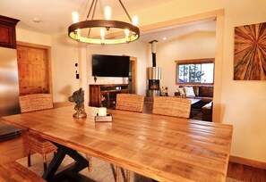 Cook, dine and play together