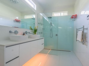Master ensuite