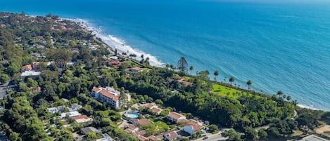 Prime location to Butterfly Beach