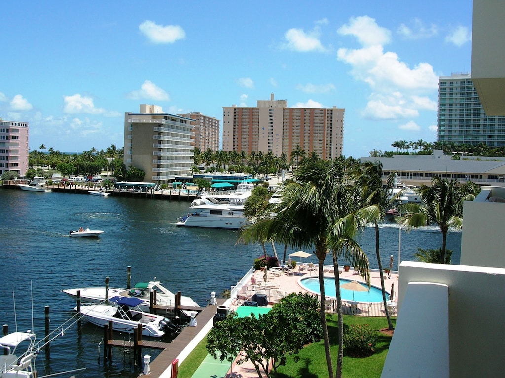 pompano yacht and beach club condo for sale