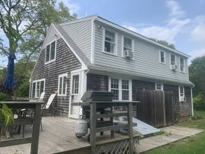 Sunny, spacious, quiet back yard 
