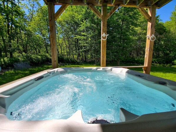 Bain à remous extérieur