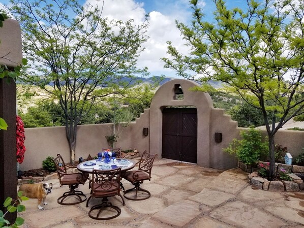 Beautiful view of the Sangre De Cristo Mountains in enclosed patio