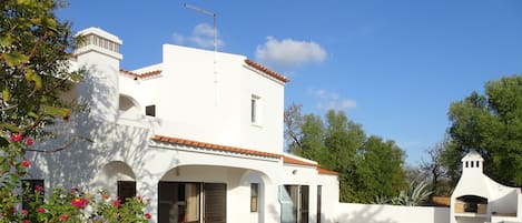 Rear of the house and pool and bbq area