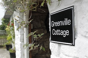 Welcome to Greenville Cottage (Pic:Ramona Farrelly/Irish Country Magazine)
