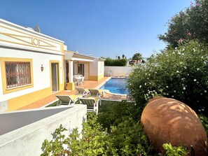 Villa Ana is perfectly located, a shot walking distance of pretty  Guia. With everything for your daily needs: Restaurants, cafes, bank, chemist, butcher, bakers, daily market with fresh fruit, vegetables, fish & more.