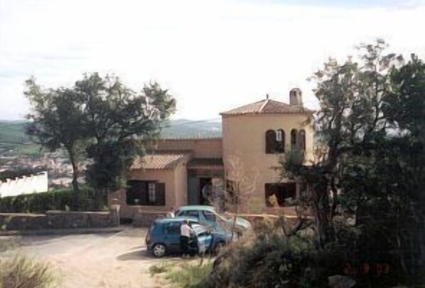 Villa entrance and parking