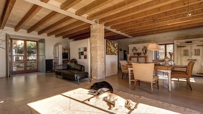 Rustic villa exclusive design 10 minutes from Palma, AC, wi-fi, private pool