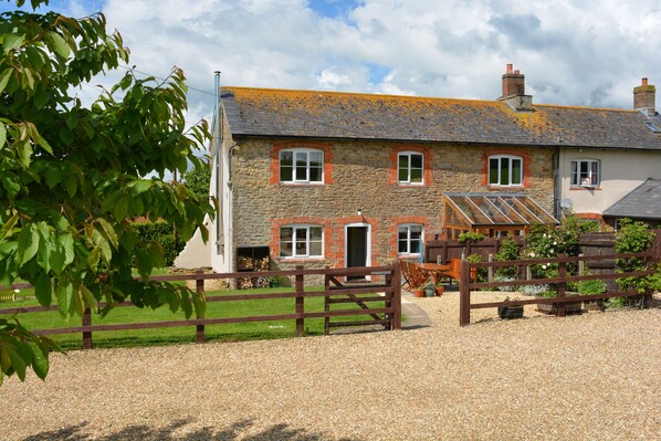 Bluebell Cottage - sleeps 5