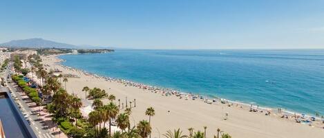 Beachfront, close to Estepona port and centre