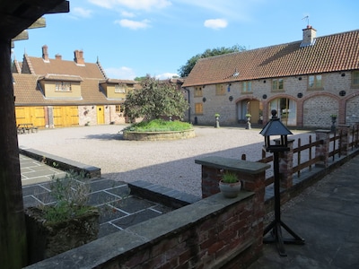 The Granary Cottage, 10 acres ubicados dentro de los terrenos cerrados de Newstead Abbey.