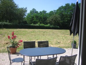 The terrasse and garden