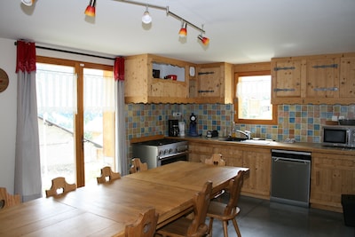 Les Roches your apartment in a chalet 