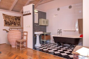 Upstairs Bathroom