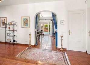 The entrance hall - see the pool?