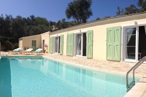 All 4 bedrooms with view on swimming pool