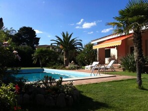 jardin et piscine
