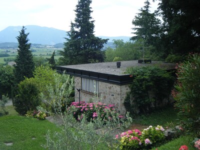 Delightful single villa surrounded by a splendid park at Lake Garda