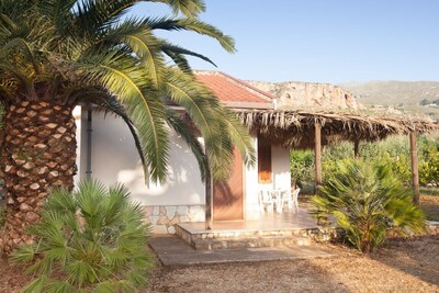 Villa in Scopello 900 m vom Meer entfernt, umgeben von einem Olivenhain