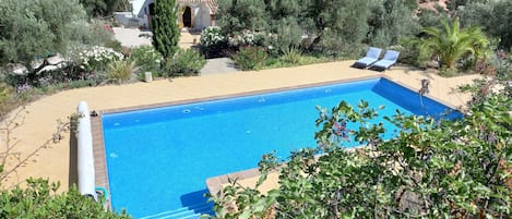 Splendid views of turquoise pool