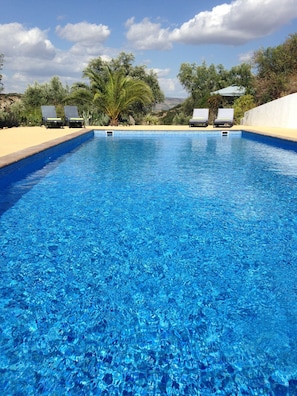 Superb 12 metre pool