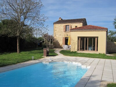 Near Sarlat Holiday Rental, Delightful River-side Cottage, Private Pool, Wifi