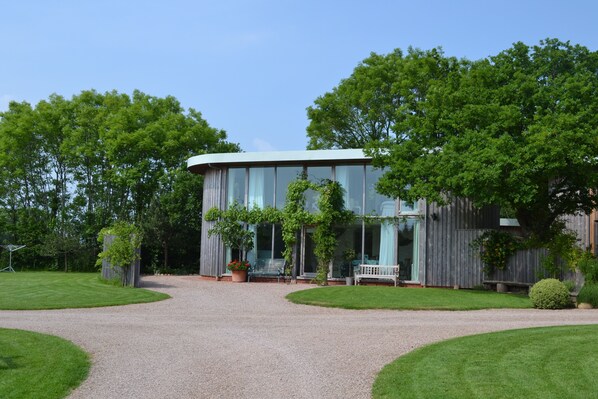 Oak Lodge