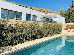 House and pool