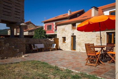 rustic house in Playa de Carnota