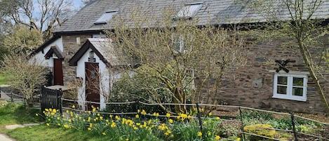 Upper Castlewright Cottage, former drovers' inn on Kerry Ridgeway