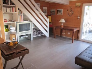 Intérieur (escalier d'accès aux chambres)