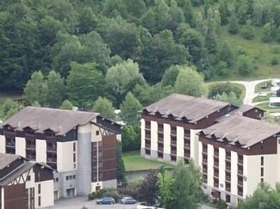 Luxury Studio With Easy Access To The 3 Valleys In A Beautiful Spa Town. 