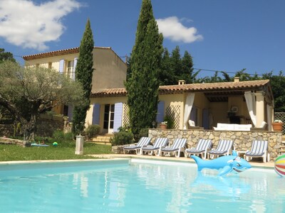 Villa in a big property with private swimming pool in the heart of the Provence