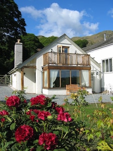 Beautiful cottage in stunning location by Loughrigg Fell and close to Ambleside