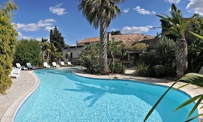 Holiday rental 7 bedrooms for 16 people in Languedoc Roussillon