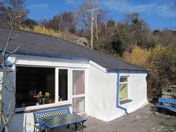 Front of cottage with terrace